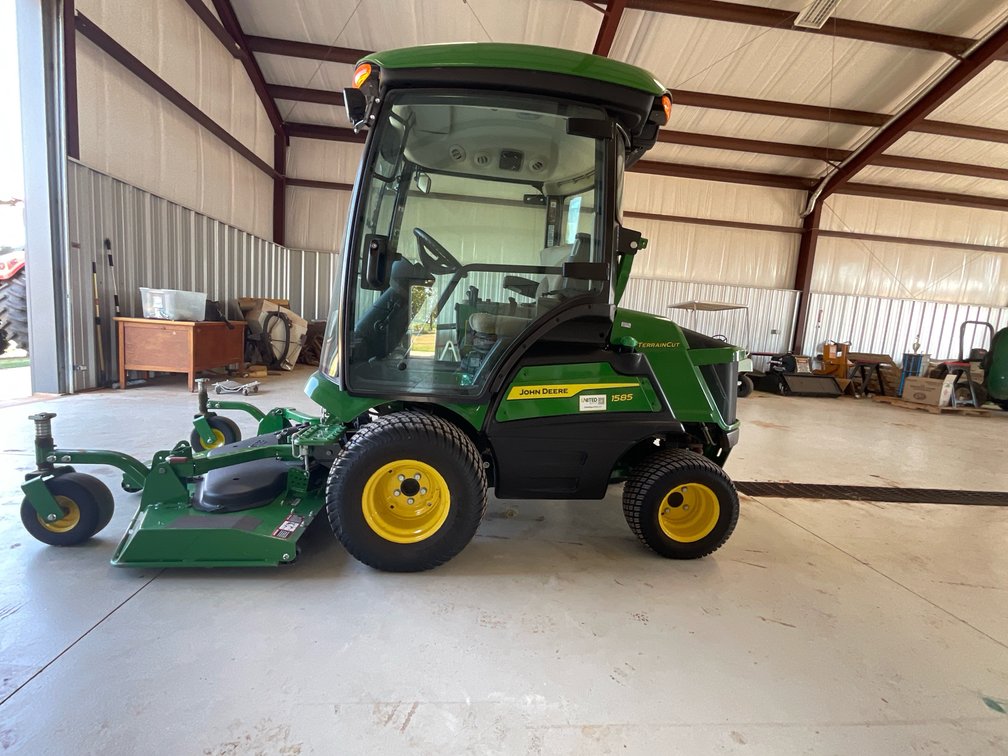 John Deere 1585 TerrainCut