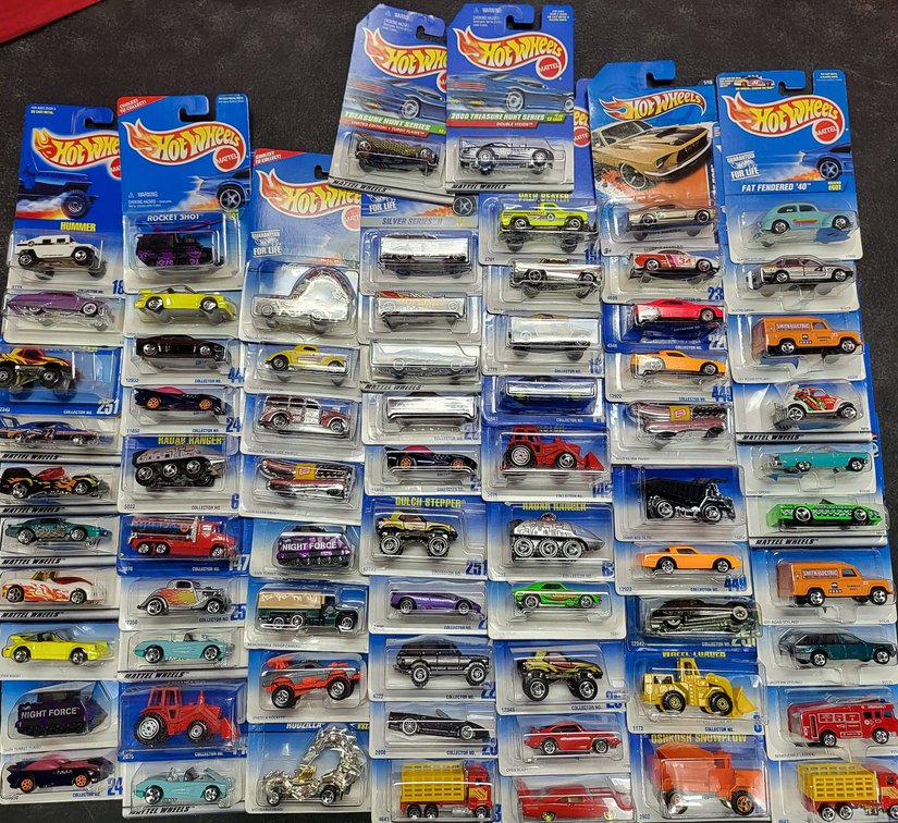 70 Hot Wheels Cars Plus 2 Treasure Hunt Series