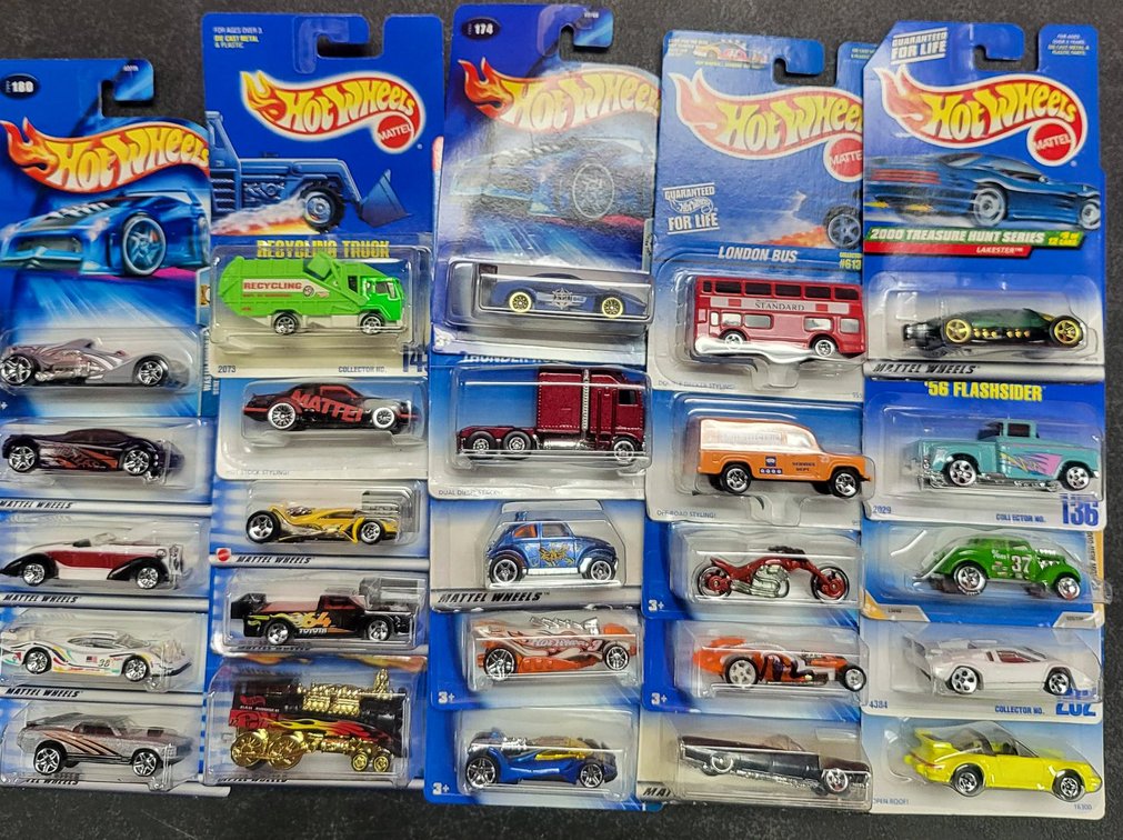 24 Hot Wheels Cars Including 1 Treasure Hunt Series