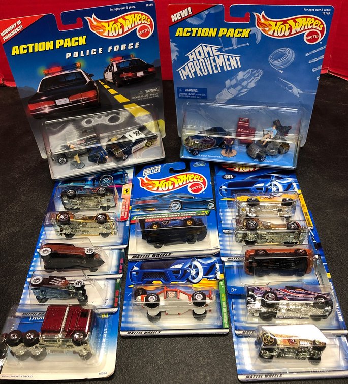 Hot Wheels Lot: 10 Cars, 2 Treasure Hunts, and 2 Action Packs