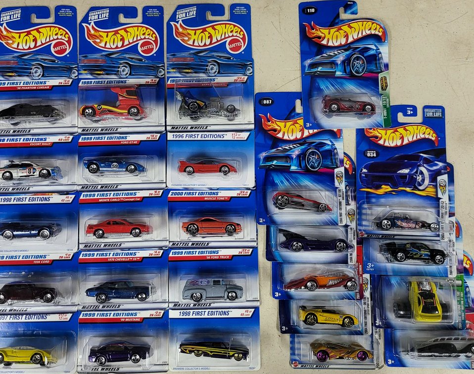 24 1st Edition Hot Wheels Series Plus 1 Treasure Hunt Series