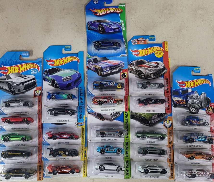 24 Hot Wheels Cars Including 1 Treasure Hunt