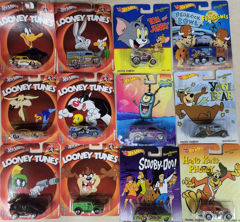 12 Looney Tunes And Other Themed Hot Wheels Die-Cast Cars