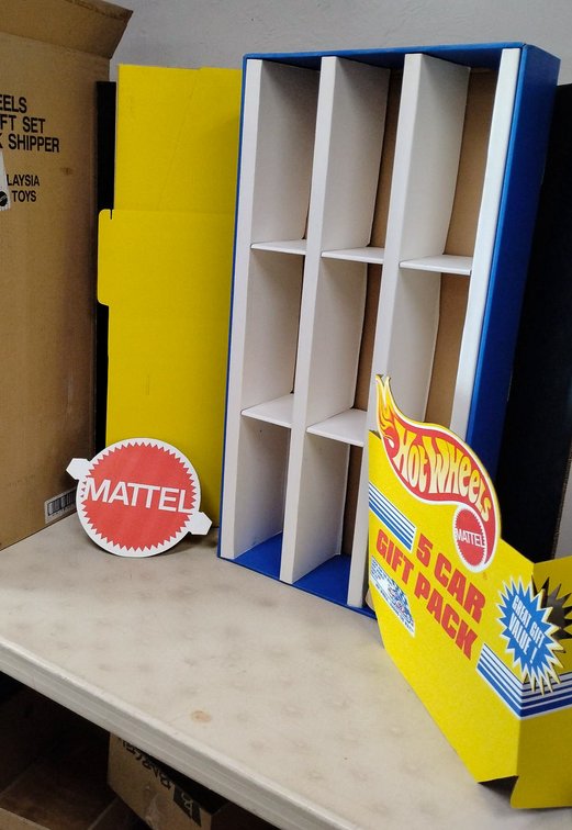 3 Hot Wheels Display Only Shelving Unit with Inserts and Box