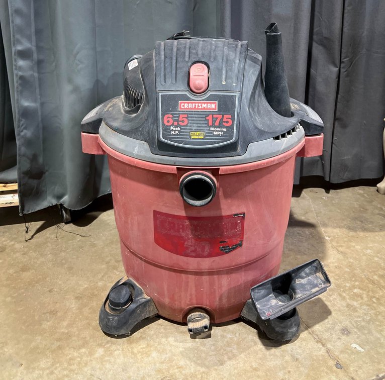 Craftsman 6.5 Peak HP Wet/Dry Shop Vacuum with 175 MPH Blowing Capability