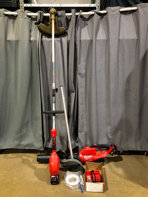 Milwaukee Trimmer and Blower Set