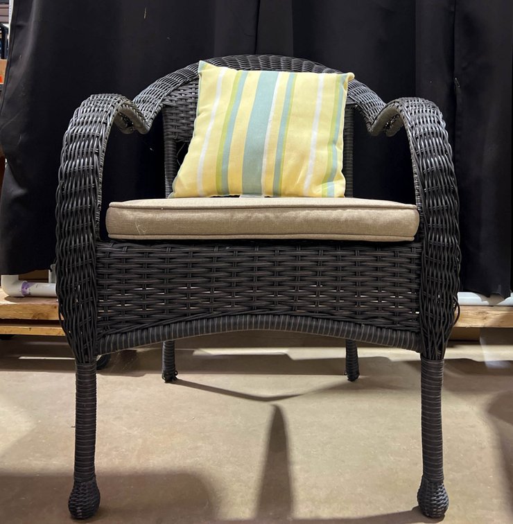 Hampton Bay Outdoor Wicker Chairs With Cushions, 31×24 Inches