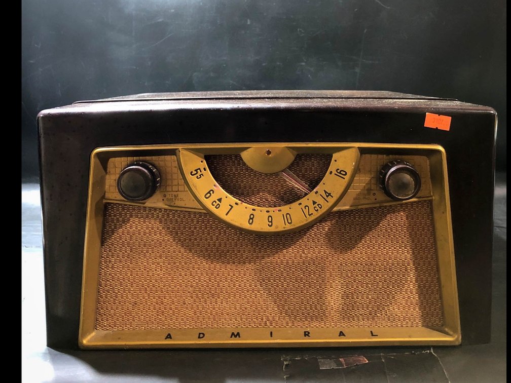 Admiral Vintage Radio and Turntable Console in Brown