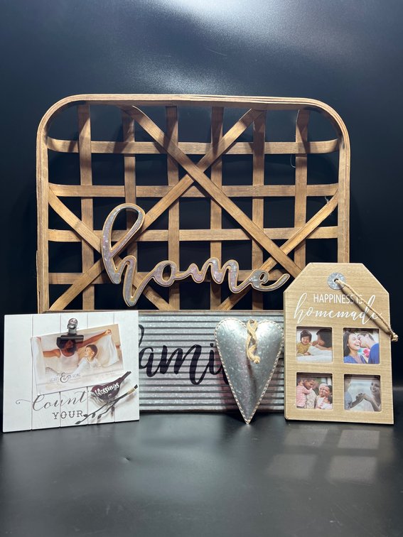 Decorative Lot with Wall Art and Accessories Featuring ‘Home’ and ‘Family’ Themes