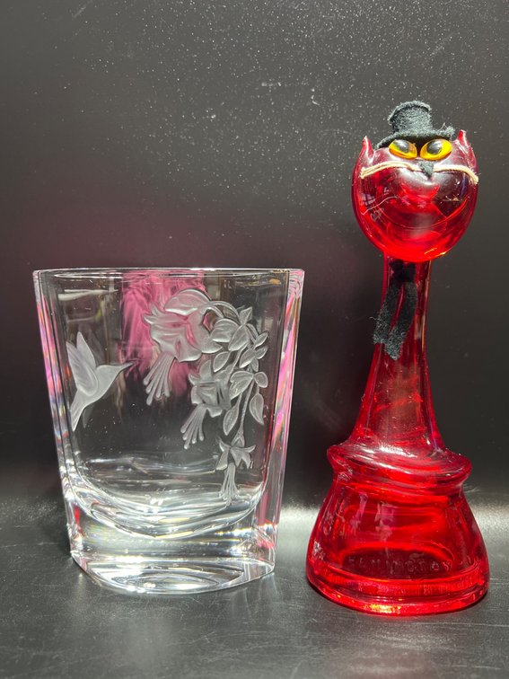 Hemingray Red Cat Figurine and Etched Glass Set