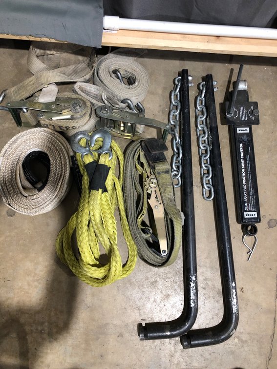 Husky Towing Equipment Set with Ratchet Straps and Sway Control Bars