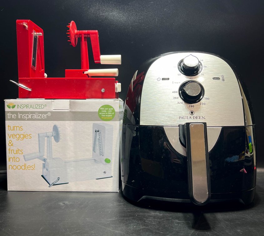Paula Deen 6.13-Quart Air Fryer and Inspiralizer Vegetable Spiralizer