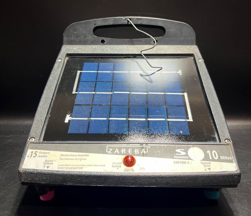 Zareba 10-Mile Solar-Powered Electric Fence Controller – ESP10M-Z