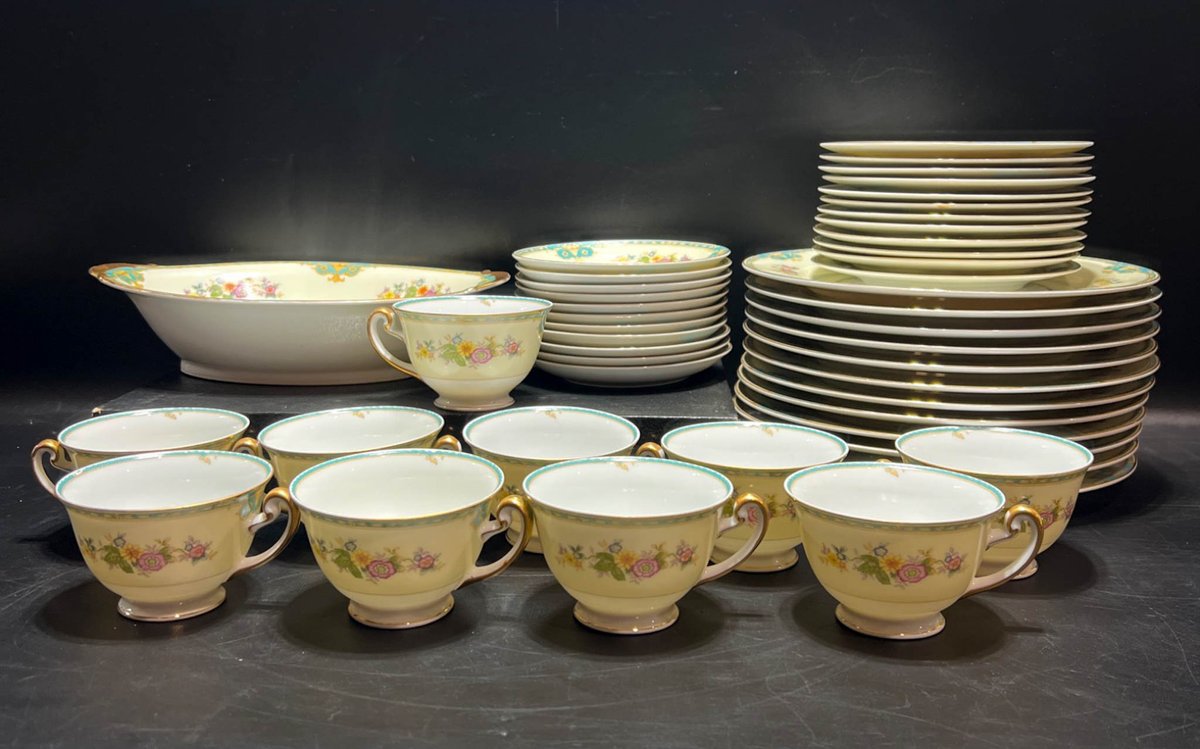 Meito China Clifton Pattern Dinnerware Set, Made in Japan, 45 Pieces