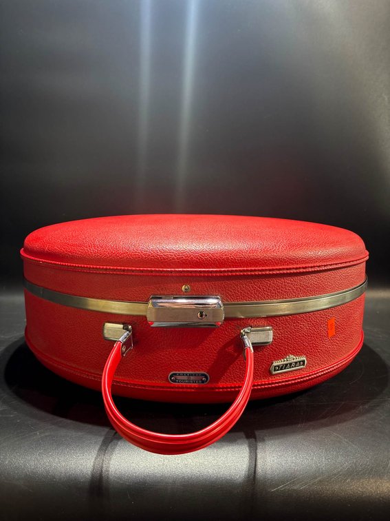 American Tourister Tiara Red Vintage Round Hat Box with Interior Storage