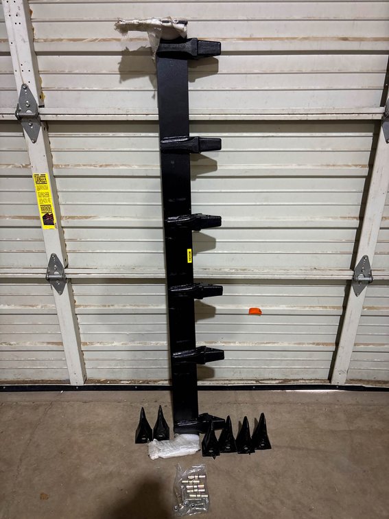 5ft Bobcat Bucket Teeth System with Hardware by VEVOR