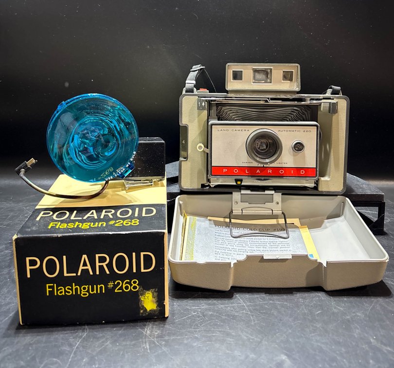 Polaroid Land Camera Model 103 with Flashgun 268 and Accessories