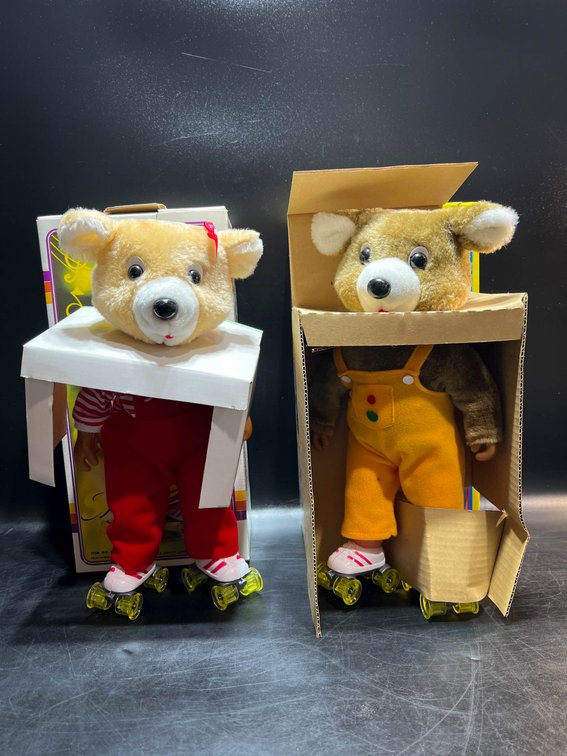 Sammy Skates and Sissy Skates Battery-Operated Plush Bears With Boxes