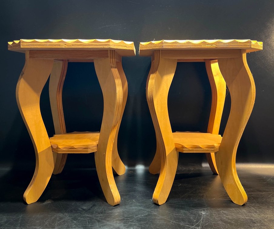 Wooden Plant Stands with Scalloped Edges