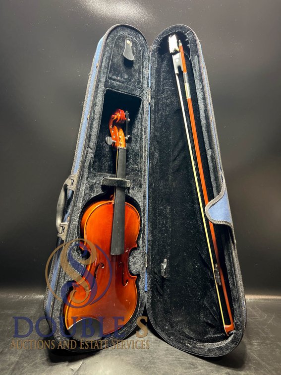 Maestro Violin with Bow and Case