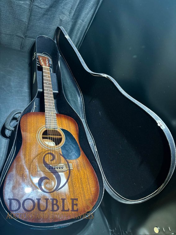 Hohner HW300G-SB Acoustic Guitar with Case