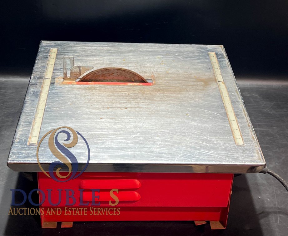 Chicago Electric Tile Saw With Metal Table Surface