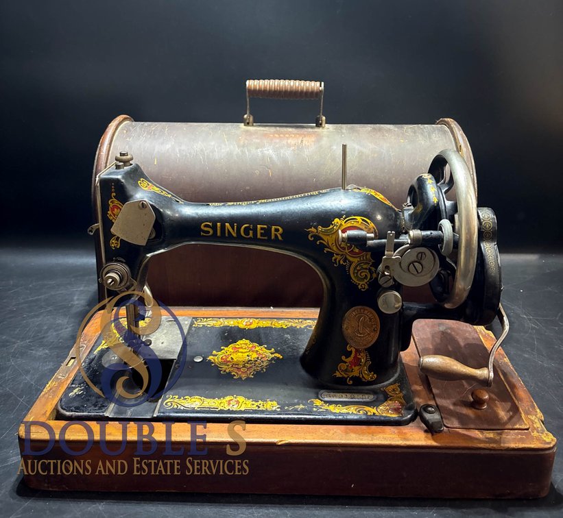 Singer Hand-Crank Sewing Machine with Case