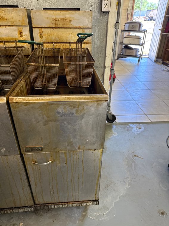 Pitco Deep Fryer with Baskets and Residual Grease 30 x 15 x 50, baskets are 13 x6 each