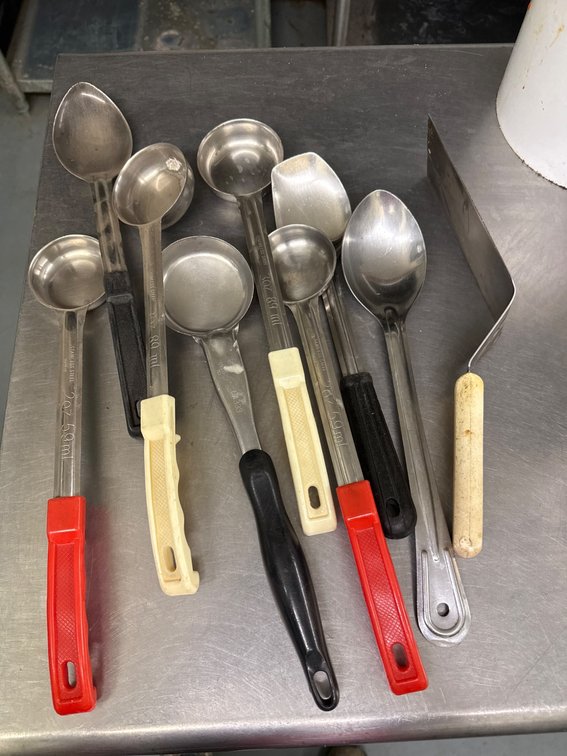 Stainless Steel Kitchen Utensils With Plastic Handles