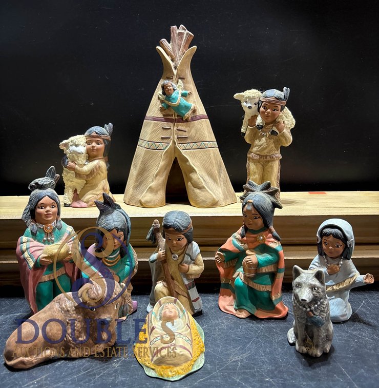 11-Piece Native-Themed Nativity Figurine Set with Teepee