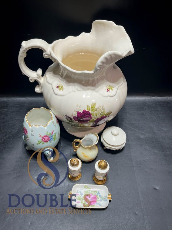 Ceramic Decorative Items Featuring Floral Motifs