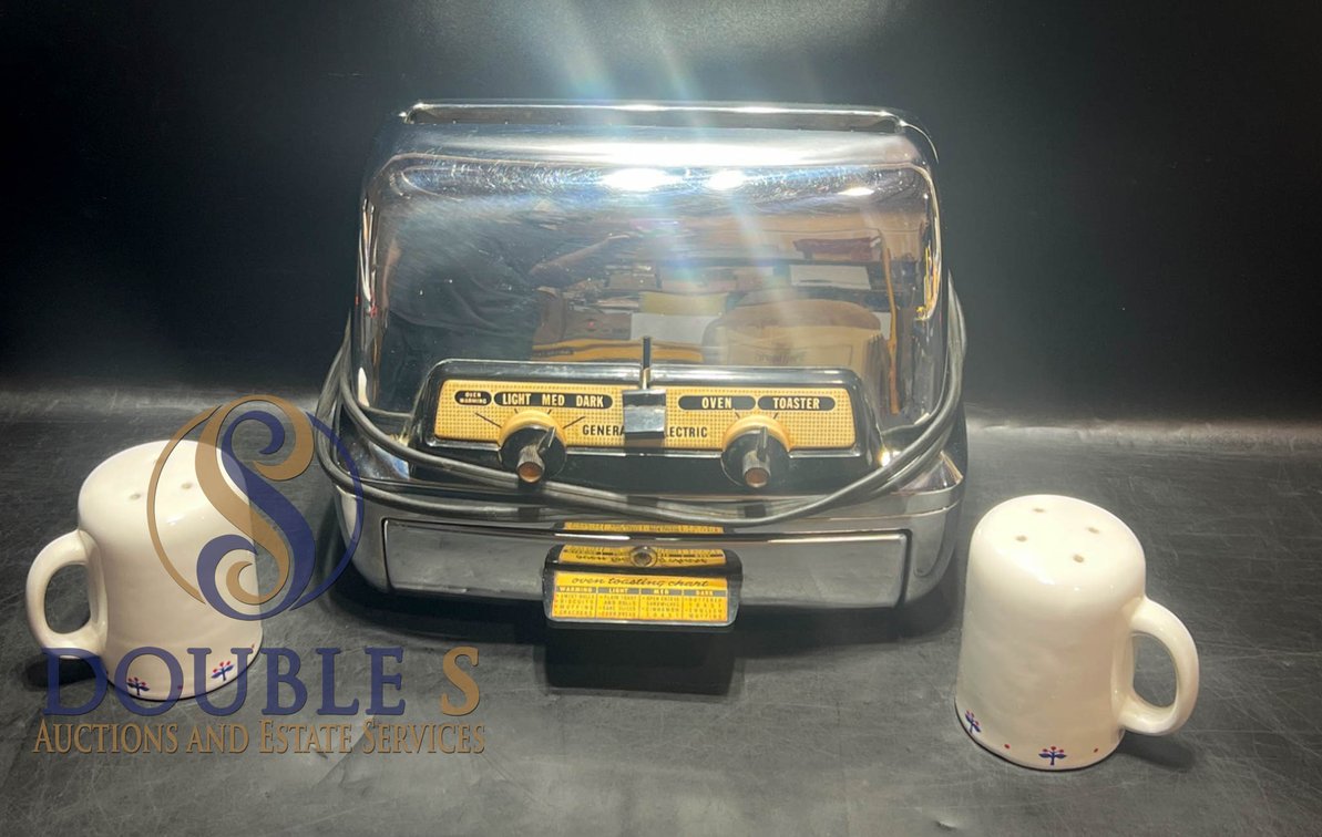 General Electric Chrome Toaster Oven With Salt and Pepper Shakers
