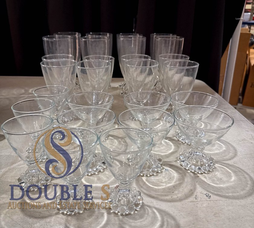 27 Clear Glass Stemware With Bubble Textured Bases