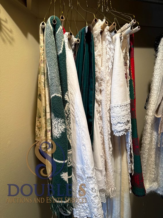 Table Cloths, Table Runners, and Throws with Lace and Embroidery Details