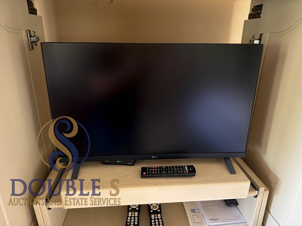 27-Inch LG LED TV with Stand and Remote
