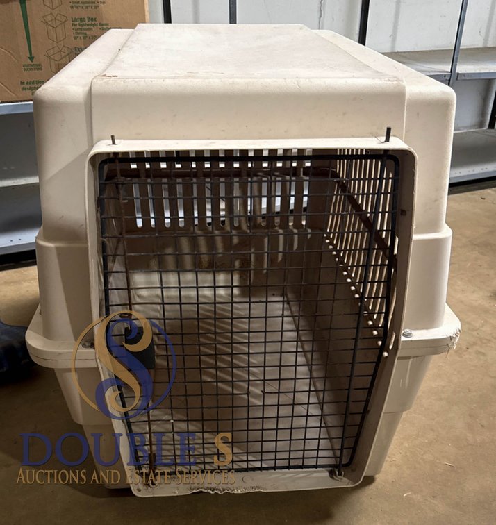 Plastic Pet Crate with Metal Door, 28 x 36 Inches