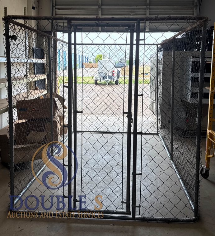 6ft x 10ft Chain-Link Metal Enclosure with Gate