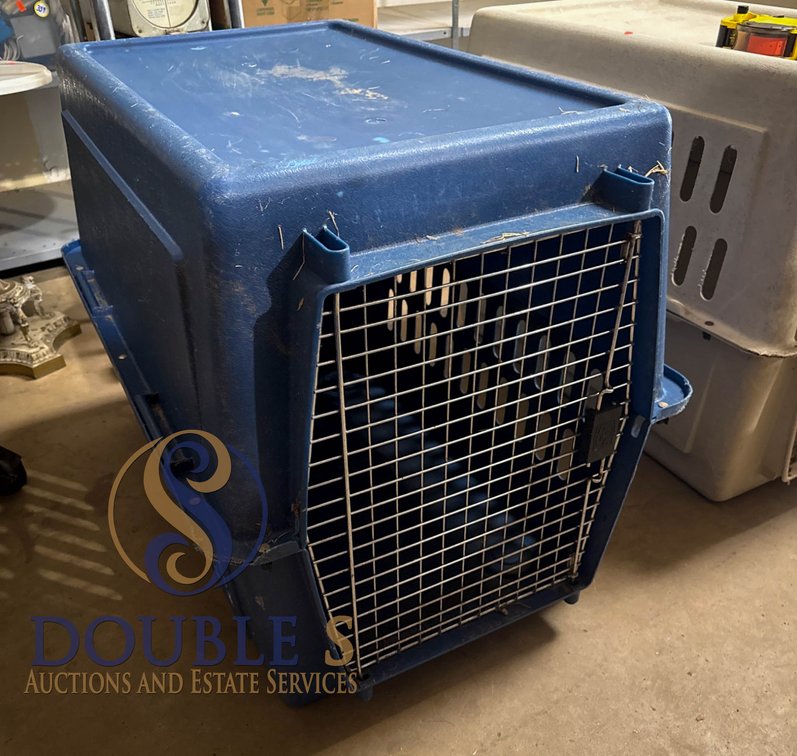 Blue Plastic Pet Kennel with Metal Grate Door, 26 x 34 Inches