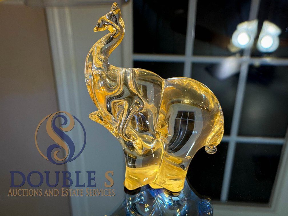 Clear Glass Animal Figure, Likely a Giraffe or Similar Creature