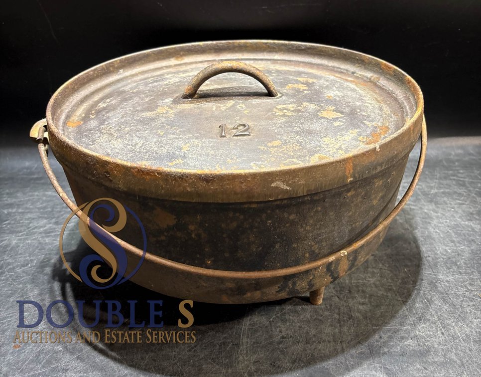 Cast Iron Dutch Oven with Lid and Number '12' Marking