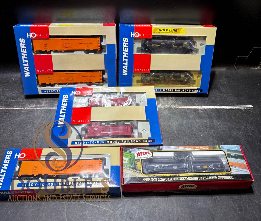 HO Scale Walthers and Atlas Train Cars Set