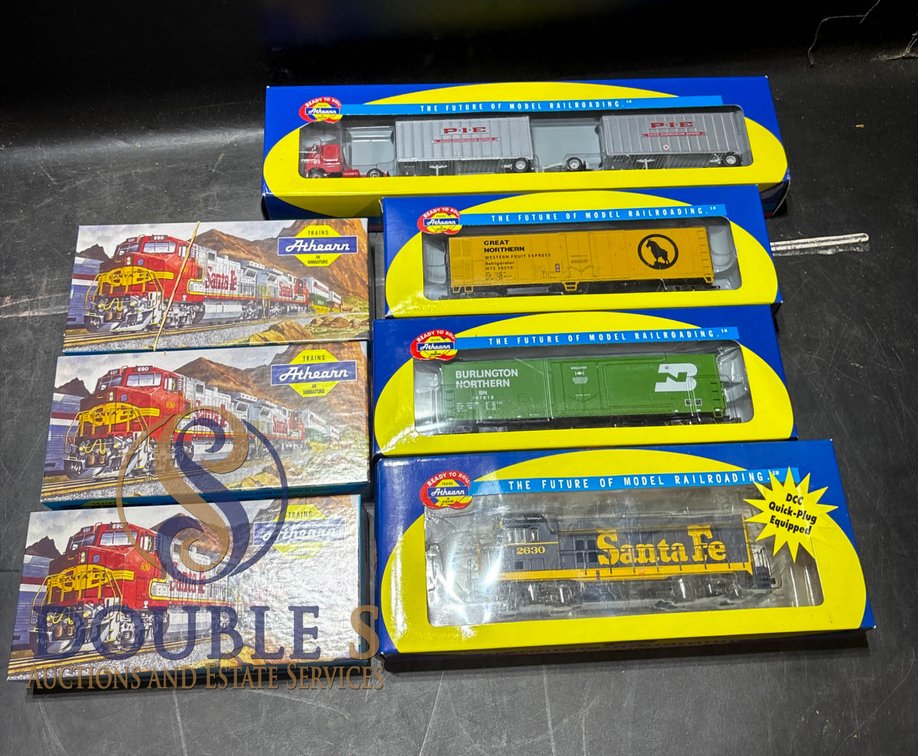 Athearn HO Scale Ready-to-Roll Model Train Cars