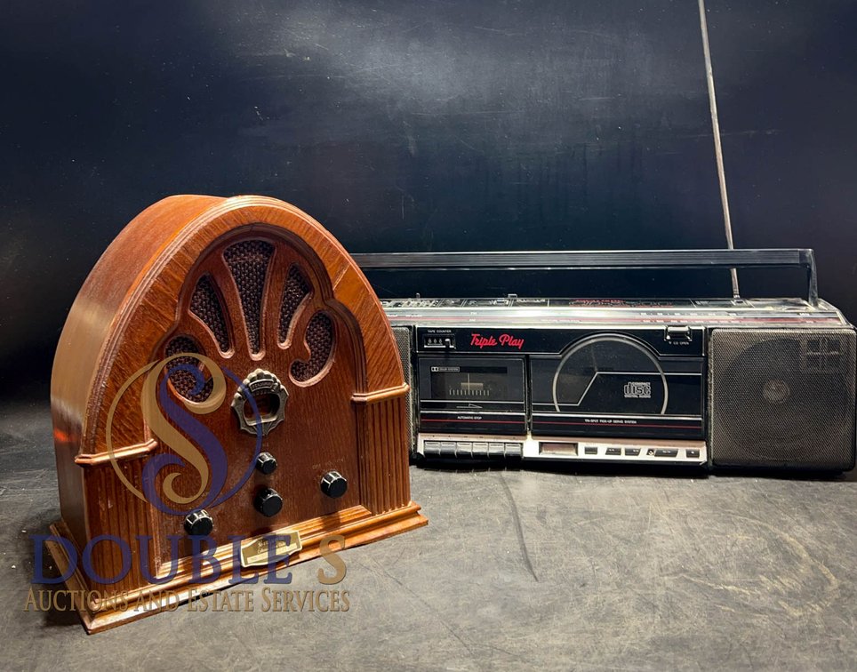 Working AM/FM Radios: Crosley CR-9 &