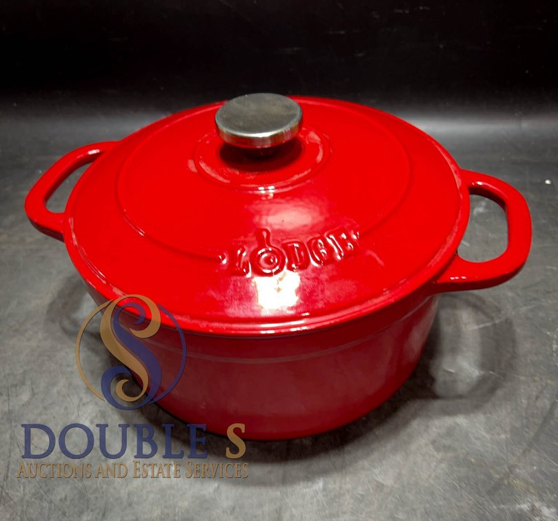 Lodge Red Enameled Cast Iron Dutch Oven