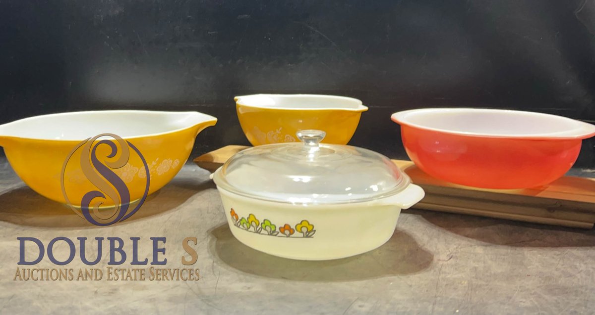 Pyrex Mixing and Casserole Bowls Set