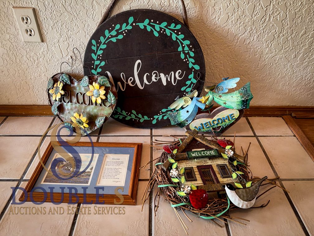 Welcome-Themed Home Decor