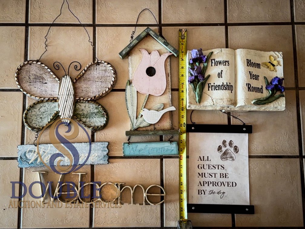 Welcome Signs and Wall Decor