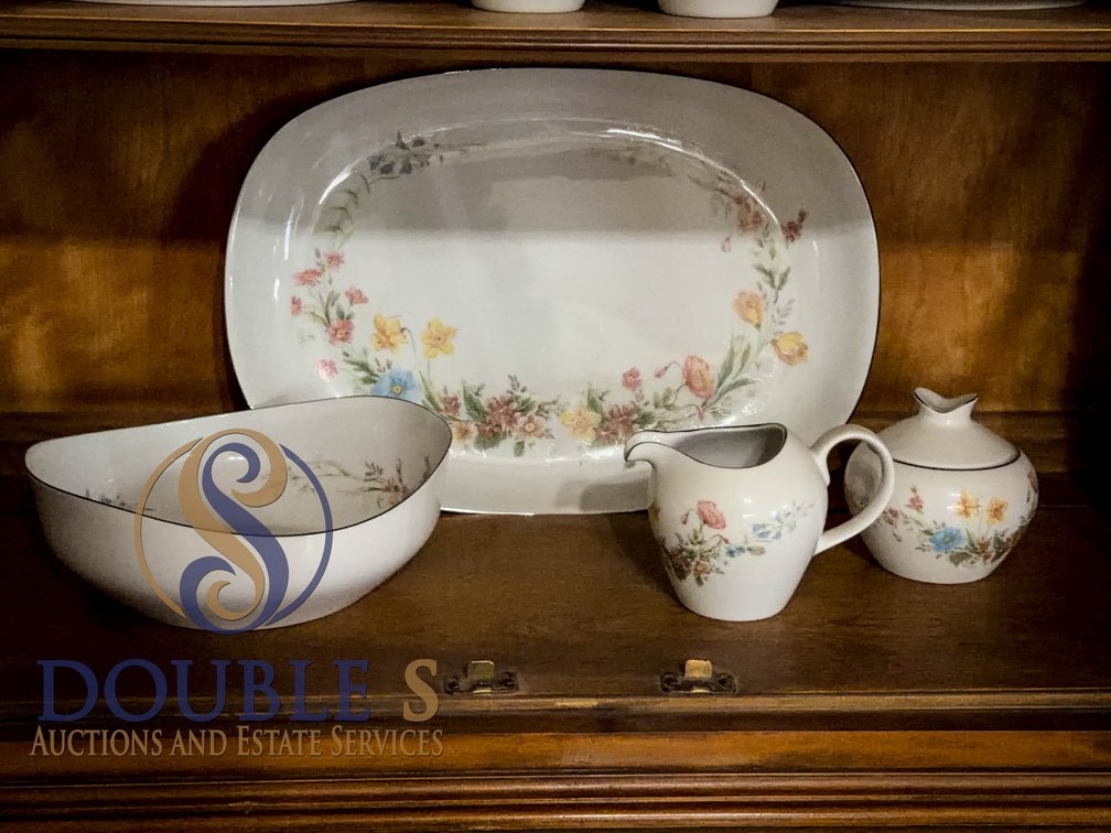 Premiere Berkshire Fine China Serveware Set