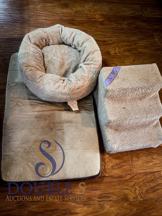 Pet Bed, Mat, and Stairs Group
