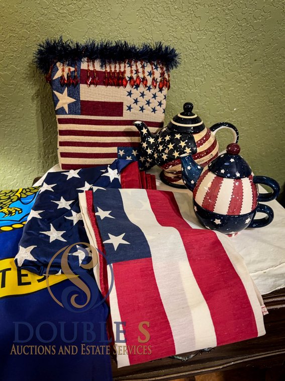 Patriotic Decor Bundle With Flags And Teapots